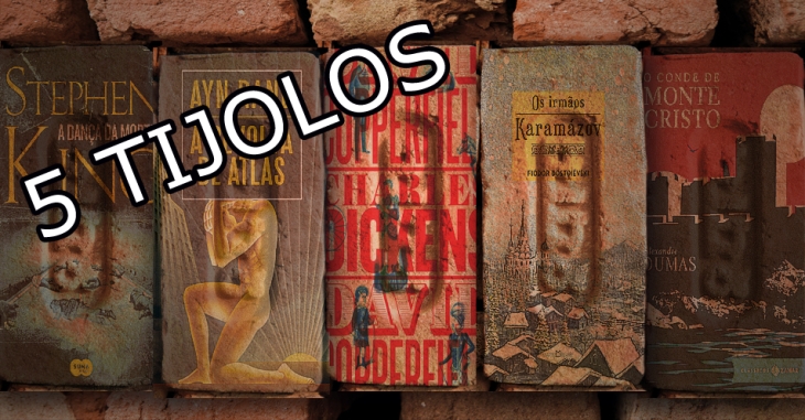 5 calhamaços: na imagem, tijolos sobrepostos com capas de livros, um deles Os Irmãos Karamázov, com tradução de Herculano Villas-Boas pela Martin Claret